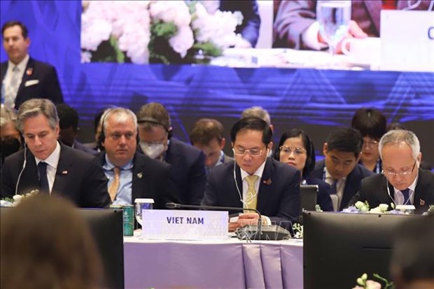 Vietnam calls for enhanced cooperation in APEC amid global challenges hinh anh 1
