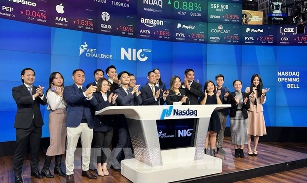 Bell rang at Nasdaq ahead of largest startup contest for overseas Vietnamese hinh anh 1