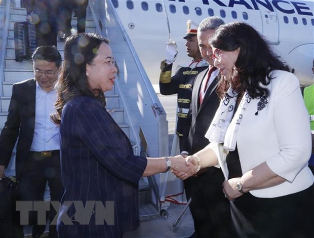 Vice President arrives in Tunisia for 18th Francophonie Summit hinh anh 1