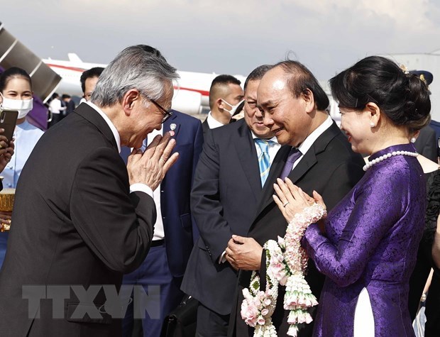 President wraps up Thailand visit, APEC meeting attendance hinh anh 1