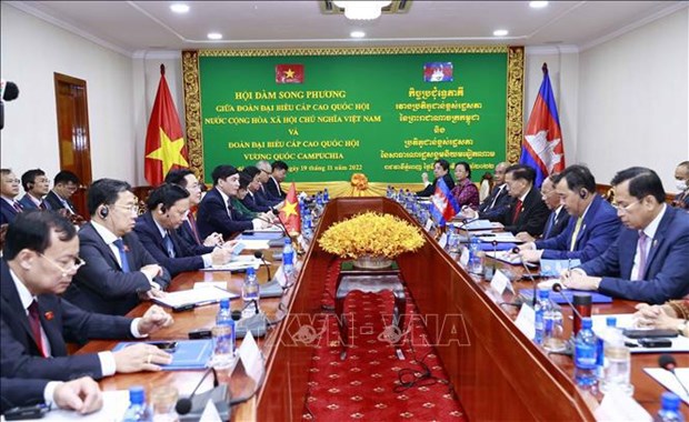 Top Vietnamese, Cambodian legislators hold talks hinh anh 1