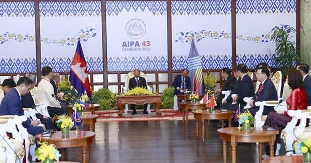 Cambodian NA leader receives heads of AIPA delegations hinh anh 1