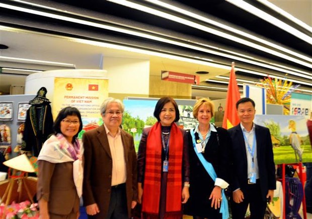 Vietnam introduces handicraft products, cuisine at UN Bazaar 2022 hinh anh 1