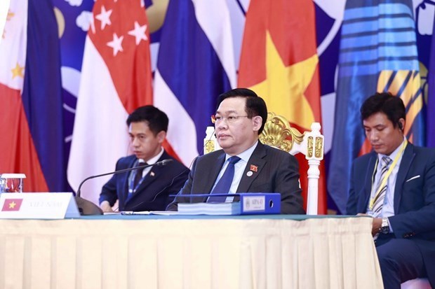 Top legislator wraps up successful visits to Cambodia, Philippines, attendance in AIPA-43 hinh anh 2