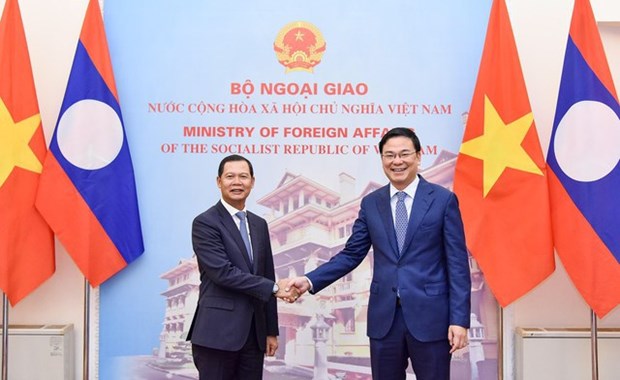 Seventh Vietnam-Laos political consultation held in Hanoi hinh anh 1