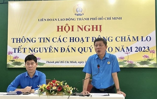 HCM City Labour Federation supports workers during Tet hinh anh 1