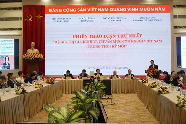 National seminar spotlights value systems, human standard in new period hinh anh 1