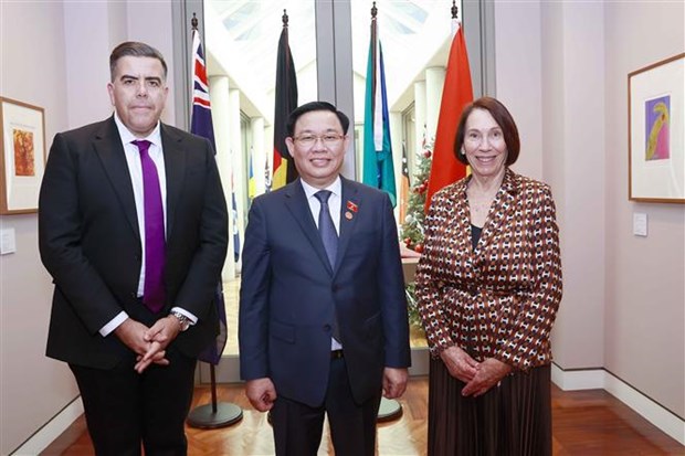 NA Chairman holds talks with leaders of Australian Parliament hinh anh 1