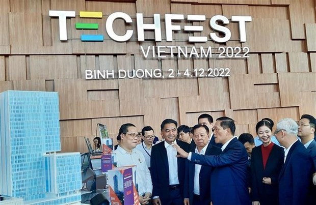 Techfest Vietnam 2022 kicks off in southern Binh Duong province hinh anh 1