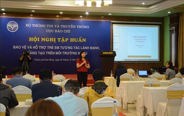 Reporters trained to better protect children in online environment hinh anh 2