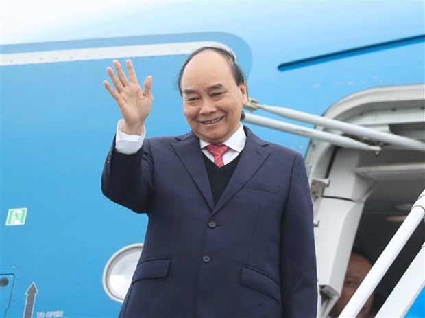 President leaves Hanoi for state visit to RoK hinh anh 1