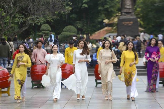 Hanoi Tourism Ao Dai Festival 2022 attracts over 3,000 visitors hinh anh 1