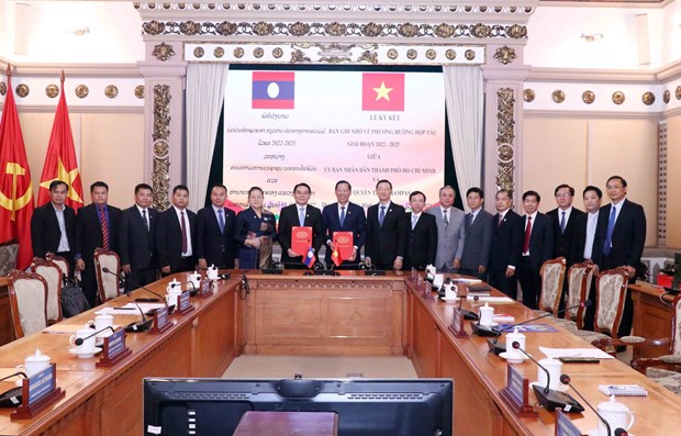 HCM City, Lao province ink cooperation deal hinh anh 1