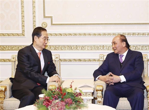 President Nguyen Xuan Phuc meets RoK PM Han Duck-soo hinh anh 1