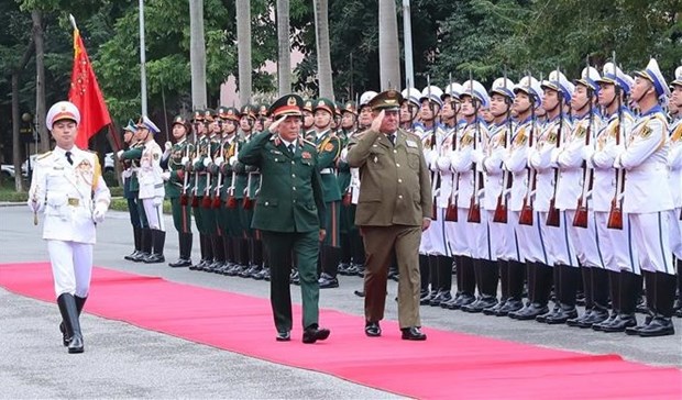 Defence cooperation – pillar in Vietnam-Cuba relations: Senior officers hinh anh 1