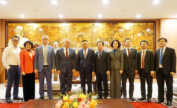 Hanoi seeks stronger partnership with Australia’s Gold Coast city hinh anh 1