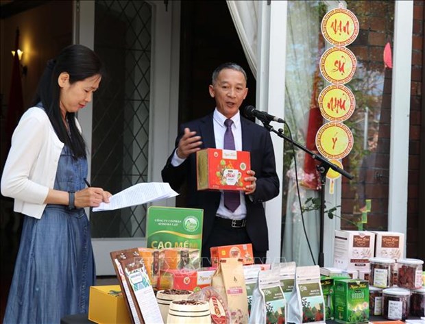 Lam Dong promotes trade, introduces farm produce in Australia hinh anh 1