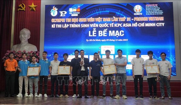 Vietnam student olympiad in informatics, int'l programming contest wrap up hinh anh 1