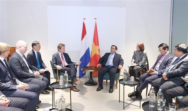 PM commits all possible support to Dutch firms hinh anh 2