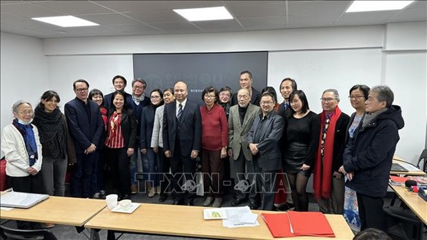 Association of Vietnamese in France holds 16th congress hinh anh 2