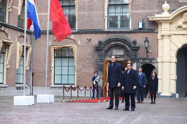 Welcome ceremony held for PM Pham Minh Chinh in Netherlands hinh anh 1