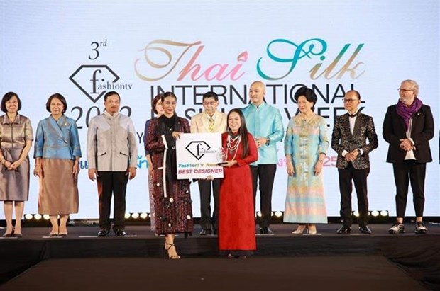 Vietnamese fashion show, designer honored at Thai fashion week hinh anh 1