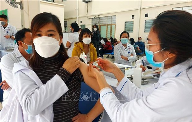 Vietnam records 383 new COVID-19 cases on December 12 hinh anh 1