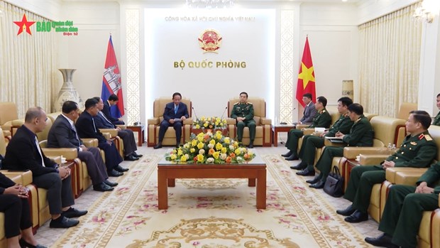 Defence Minister welcomes senior official of Cambodian Interior Ministry hinh anh 1