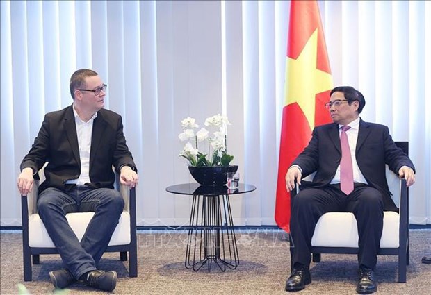 PM meets President of Workers’ Party of Belgium hinh anh 1