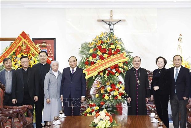 President extends Christmas greetings to Hanoi Archdiocese hinh anh 1