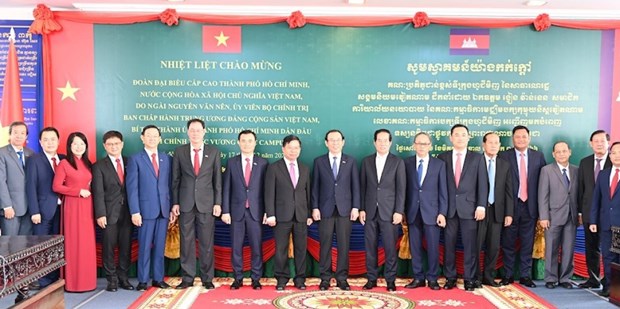 HCM City, Phnom Penh look to strengthen relations hinh anh 1