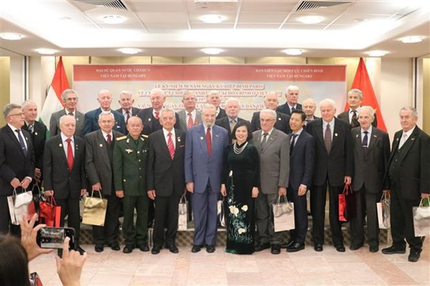 50th anniversary of Paris Peace Accords marked in Hungary hinh anh 1