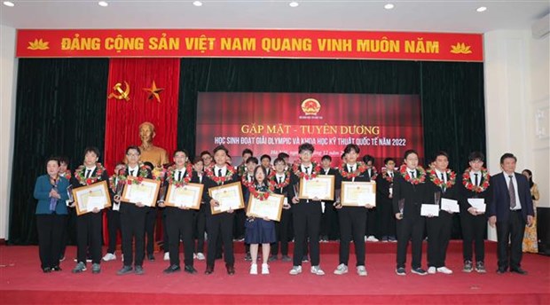 Medal winners in international Olympiad contests honoured hinh anh 1