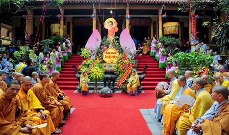 Vietnamese Party, State facilitate practice of religions hinh anh 1