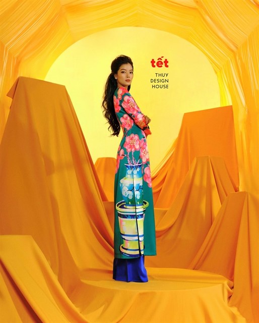 Famous designer's ao dai collection celebrates 'Tet' hinh anh 1