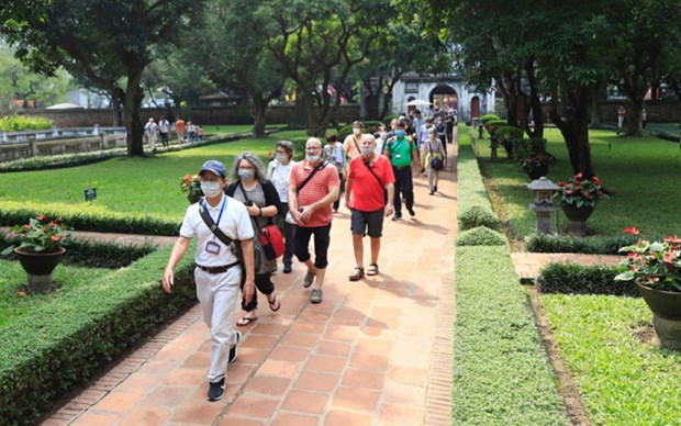 Hanoi targets about 22 million visitors next year hinh anh 1