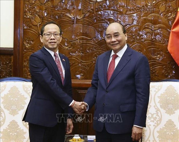 President receives outgoing ambassadors of Sri Lanka, Cambodia hinh anh 2