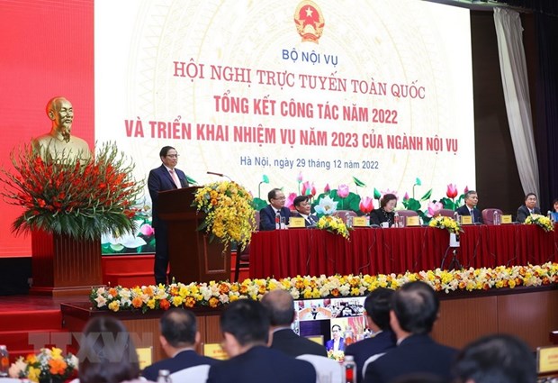 Public satisfaction reflects efficiency of administrative reform: PM hinh anh 1