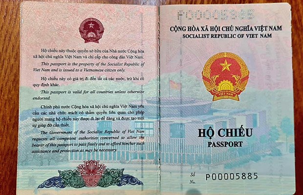 Birthplace information added on new Vietnamese passports hinh anh 1