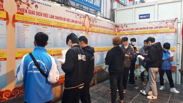 Nearly 2,000 part-time jobs offered at Hanoi’s job fair hinh anh 1