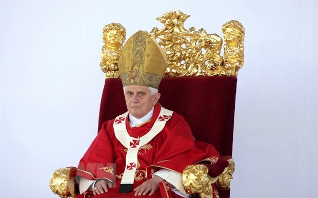 Condolences to Vietnamese Catholic community over passing of Pope Emeritus Benedict XVI hinh anh 1