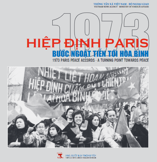 Vietnam News Agency debuts book on Paris Peace Accords hinh anh 1