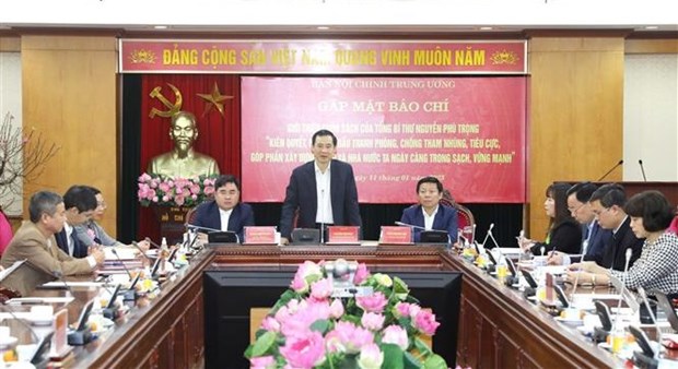 Party leader’s book on corruption fight introduced to public hinh anh 1