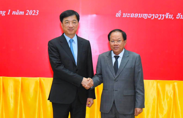 Vietnamese, Lao public security forces further deepen ties hinh anh 1