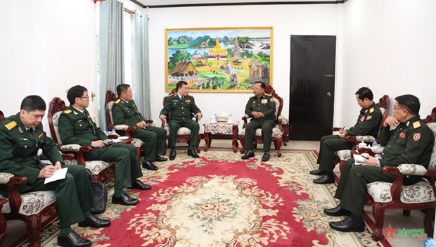 Vietnamese, Lao defence ministries step up cooperation hinh anh 1