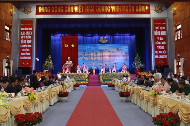 Governors of Cambodian provinces extend New Year greetings to Long An hinh anh 1