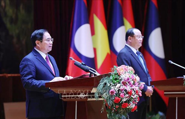 PM’s Lao visit brings fresh air to Vietnam - Lao relations: Friendship association chairman hinh anh 2