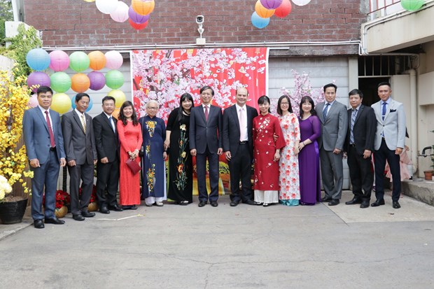 Overseas Vietnamese gather in Tet celebrations hinh anh 2