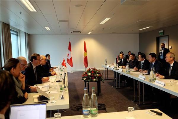 Deputy PM asks for Switzerland’s cooperation in education, technology hinh anh 2