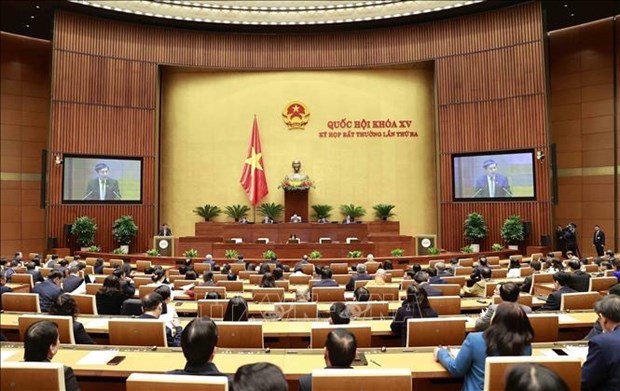 NA approves resolution on relieving Nguyen Xuan Phuc from posts hinh anh 1